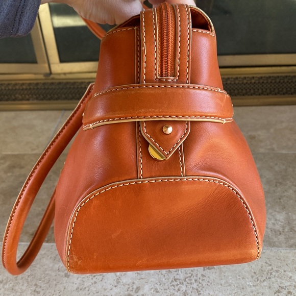 Gorgeous vintage Cole Haan bag - Picture 4 of 16